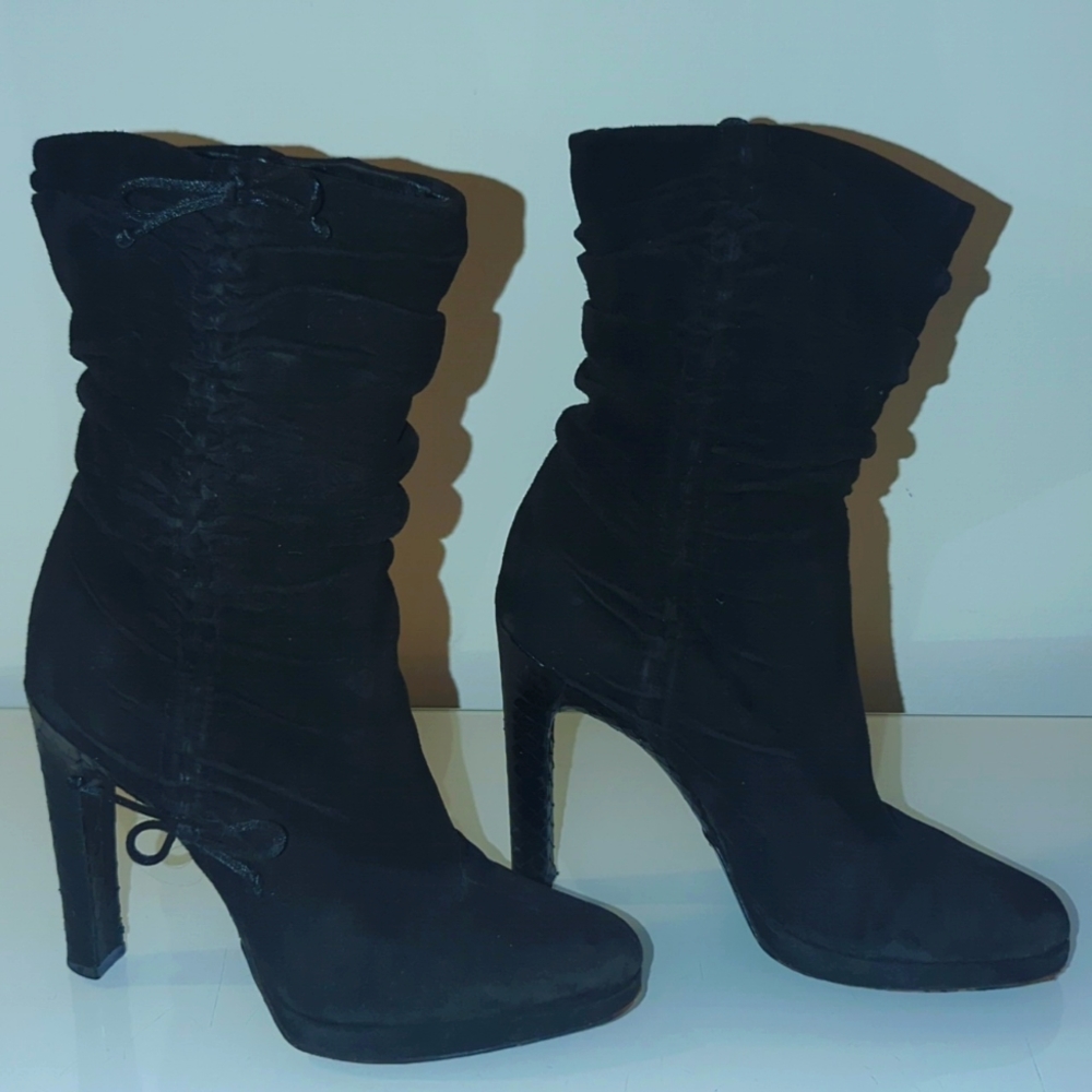 Gucci Suede Ruched Boots